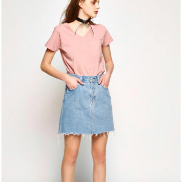 moussy(マウジー)のMOUSSY【毎年人気】DENIM FIT MINI SK レディースのスカート(ミニスカート)の商品写真