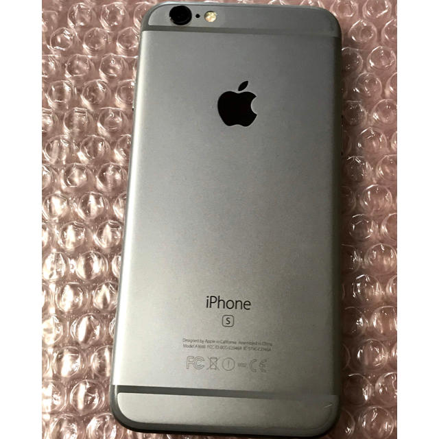 iPhone(アイフォーン)のiPhone6s 元au版シムフリー 64GB 画面割れ品　battery80% スマホ/家電/カメラのスマートフォン/携帯電話(スマートフォン本体)の商品写真