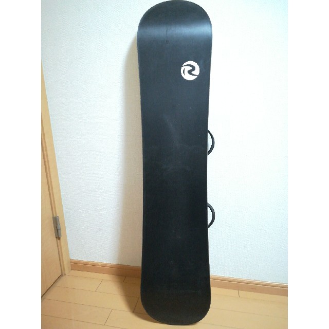 ROSSIGNOL(ロシニョール)のロシニョール キッズ スノーボード 114cm 美品 ビンディング付き スポーツ/アウトドアのスノーボード(ボード)の商品写真