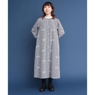 パーリッシィ(PAR ICI)のPAR ICI × 平山 昌尚 さかなプリント クレリックスタンドワンピース(ロングワンピース/マキシワンピース)