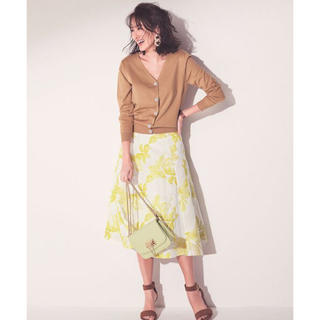 ジャスグリッティー(JUSGLITTY)のジャスグリッティー　フラワー刺繍フレアスカート　サイズ1(ロングスカート)