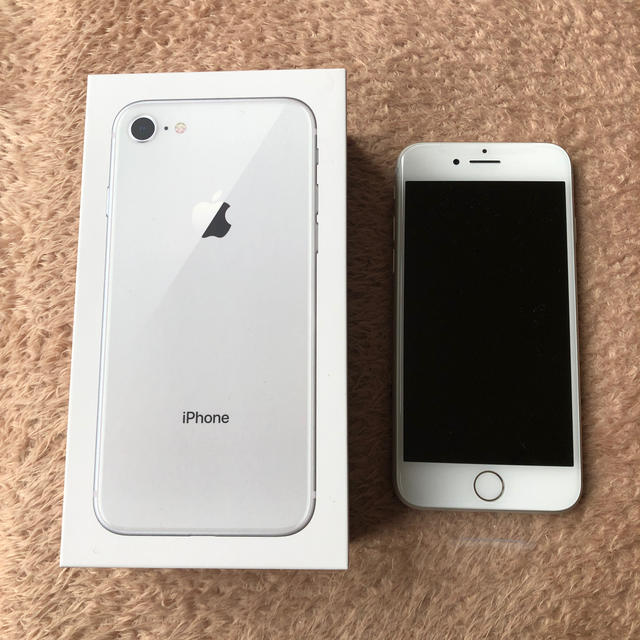 iPhone8 新品未使用　SIMロック解除スマートフォン/携帯電話