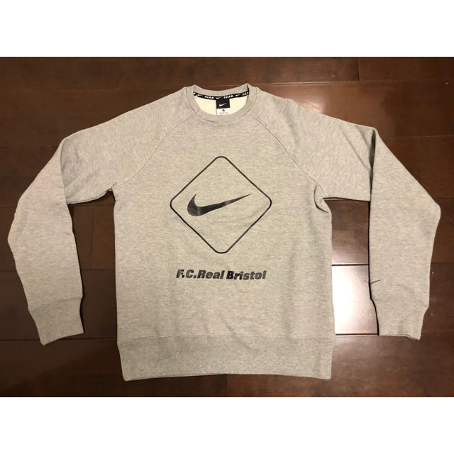 F.C.R.B.(エフシーアールビー)の【断捨離中！おトク！】FCRB✖️nike  スウェット グレー 試着のみ！ メンズのトップス(スウェット)の商品写真