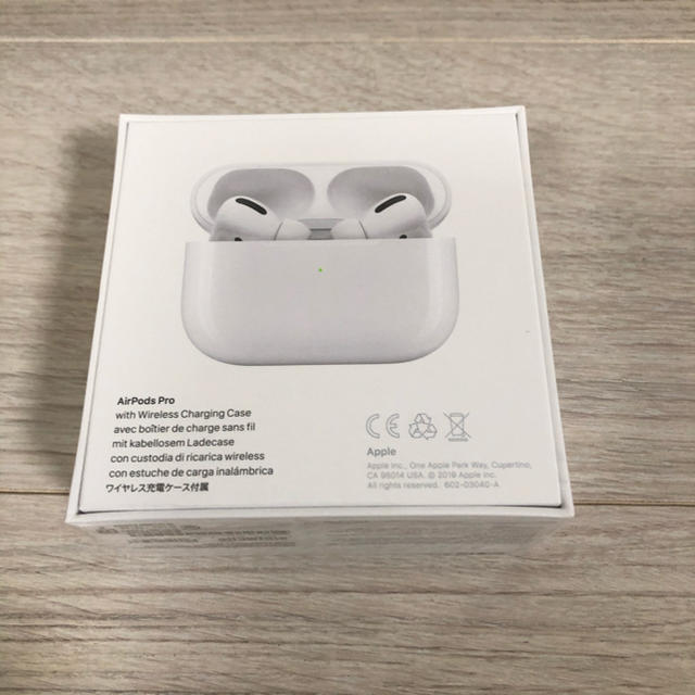 Apple(アップル)のairpods pro新品非開封 スマホ/家電/カメラのオーディオ機器(ヘッドフォン/イヤフォン)の商品写真