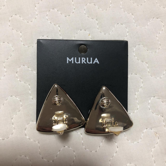 MURUA(ムルーア)のMURUA トライアングル イヤリング レディースのアクセサリー(イヤリング)の商品写真