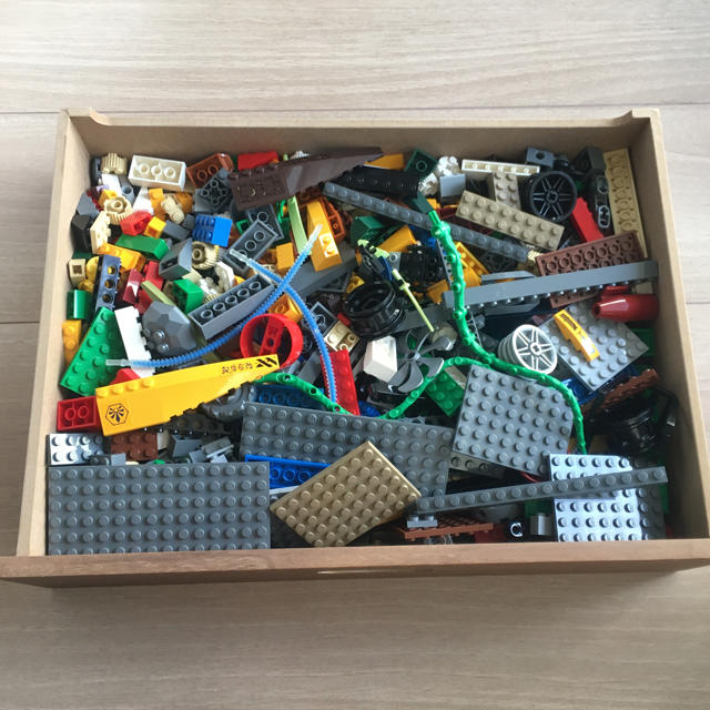 Lego(レゴ)のLEGO  1kg詰め合わせ キッズ/ベビー/マタニティのおもちゃ(積み木/ブロック)の商品写真
