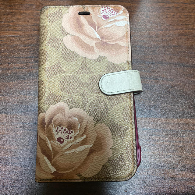 COACH(コーチ)のCOACH iphone11ケース アイボリー手帳型 スマホ/家電/カメラのスマホアクセサリー(iPhoneケース)の商品写真