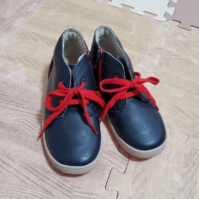 Clarks(クラークス)の新品♪Clarks♪レザー靴/シューズ/ブーツ♪18cm キッズ/ベビー/マタニティのキッズ靴/シューズ(15cm~)(その他)の商品写真