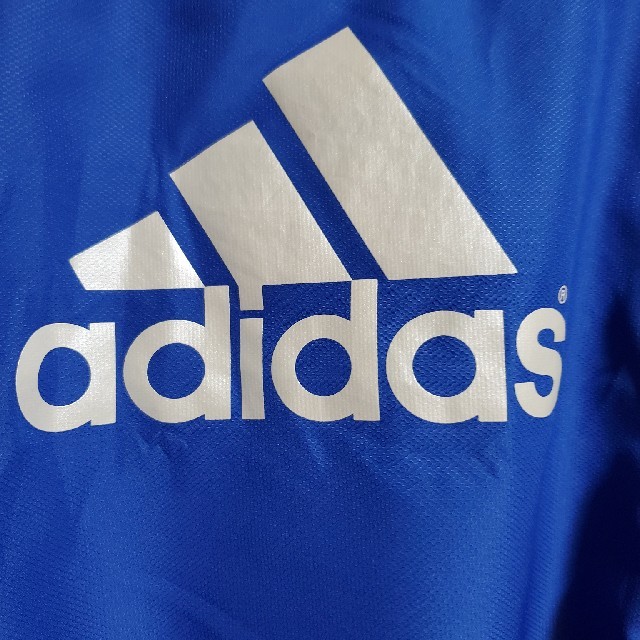 adidas(アディダス)のアディダス　上着　 キッズ/ベビー/マタニティのキッズ服男の子用(90cm~)(ジャケット/上着)の商品写真