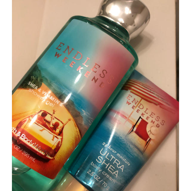 Bath & Body Works(バスアンドボディーワークス)のBath & Body Works シャワージェル　ボディクリーム コスメ/美容のボディケア(ボディクリーム)の商品写真