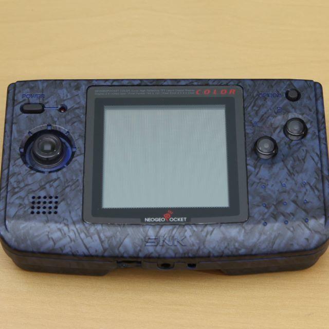 SNK(エスエヌケイ)のネオジオポケット  カラー　本体 エンタメ/ホビーのゲームソフト/ゲーム機本体(携帯用ゲーム機本体)の商品写真