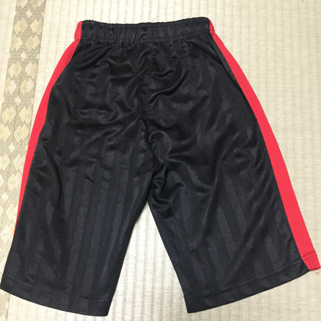 Champion(チャンピオン)の子供服　ハーフパンツ　champion 130cm 【中古品】 キッズ/ベビー/マタニティのキッズ服男の子用(90cm~)(パンツ/スパッツ)の商品写真