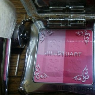 ジルスチュアート(JILLSTUART)の未使用ジルチークブラシ付き(チーク)