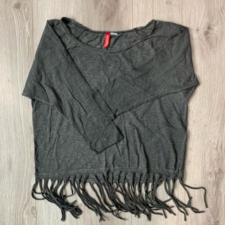 エイチアンドエム(H&M)のH&M フリンジ　カットソー　ネイティブ(カットソー(長袖/七分))