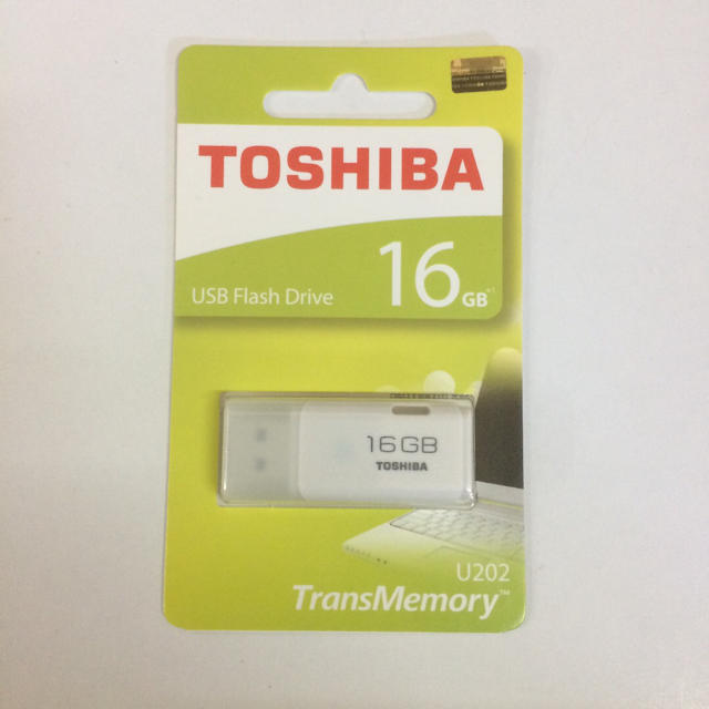 【510円で送料無料】東芝 USB メモリ 16GB スマホ/家電/カメラのPC/タブレット(PC周辺機器)の商品写真