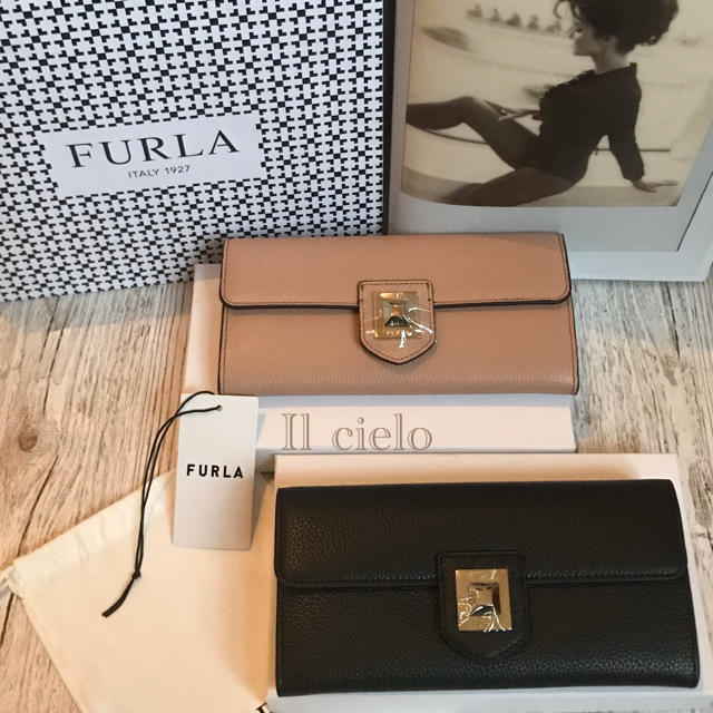 FURLA 長財布ピンクベージュ