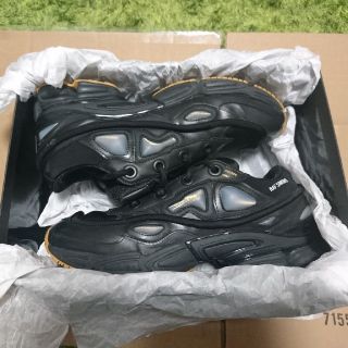 アディダス(adidas)のadidas RAF SIMONS OZWEEGO(スニーカー)