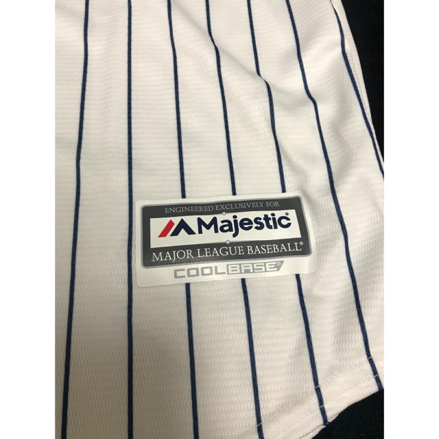 Majestic(マジェスティック)の【RRR様専用】イチロー　ヤンキース　レプリカユニフォーム スポーツ/アウトドアの野球(ウェア)の商品写真