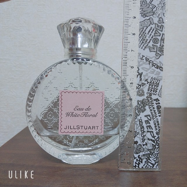 JILLSTUART(ジルスチュアート)のジルスチュアート　ホワイトフローラル　香水 コスメ/美容の香水(香水(女性用))の商品写真