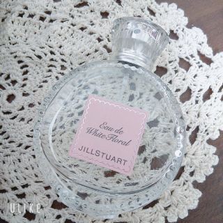 ジルスチュアート(JILLSTUART)のジルスチュアート　ホワイトフローラル　香水(香水(女性用))