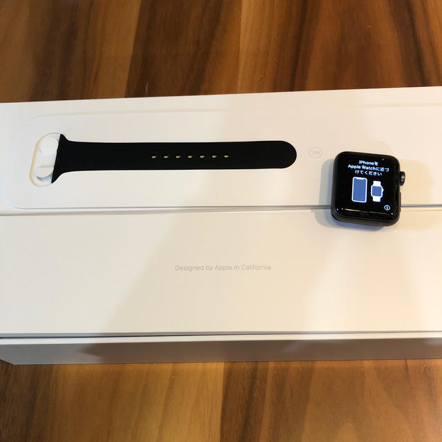 Apple Watch(アップルウォッチ)のApple Watch series2 ジャンク 箱付き黒38mm black  メンズの時計(腕時計(デジタル))の商品写真