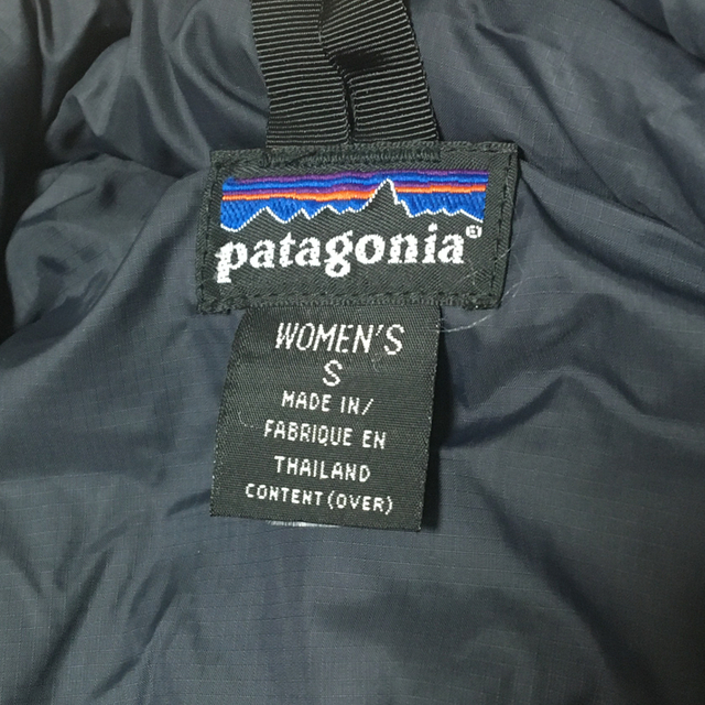 patagonia(パタゴニア)のパタゴニア ダウンジャケット 黒 S  レディースのジャケット/アウター(ダウンジャケット)の商品写真