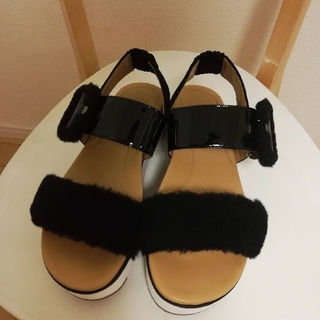 アグ(UGG)のアグ　ファーサンダル(サンダル)