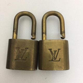 ルイヴィトン(LOUIS VUITTON)のルイヴィトン 南京錠 パドロックのみ 2個セット 中古(キーホルダー)