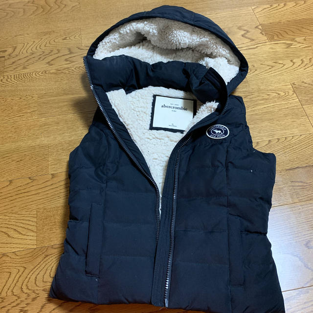 Abercrombie&Fitch(アバクロンビーアンドフィッチ)のアバクロキッズ♡ダウンベスト メンズのジャケット/アウター(ダウンベスト)の商品写真