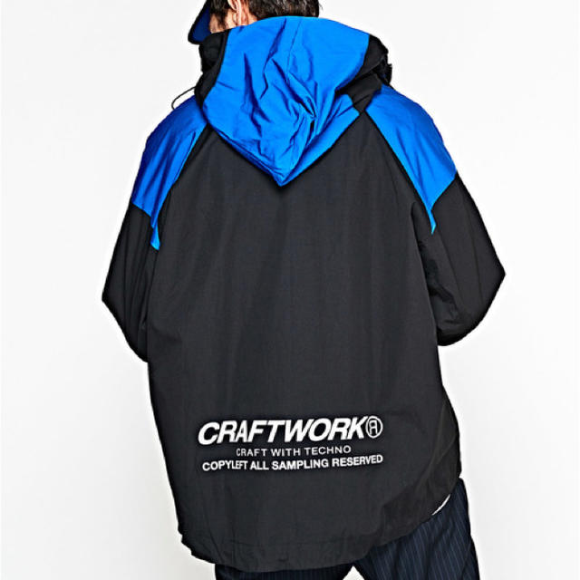 WHO'S WHO gallery(フーズフーギャラリー)の【WHO'S WHO gallery CRAFTWORK】BIGマウンテンパーカ メンズのジャケット/アウター(マウンテンパーカー)の商品写真