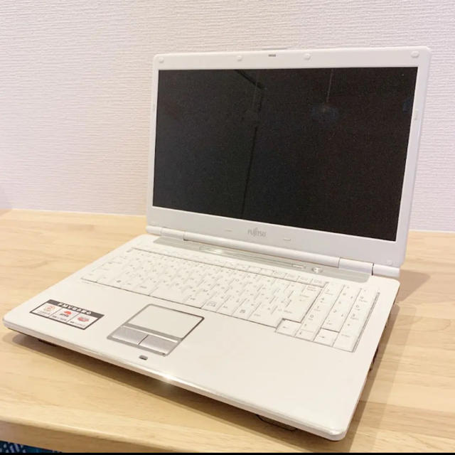 PC/タブレットwin10 ノートパソコン　ホワイト！