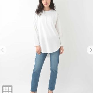 アーヴェヴェ(a.v.v)の新品！タグ付！♥️a.v.v♥️ラウンドヘムビックシルエットTシャツ。サイズＳ。(Tシャツ(長袖/七分))