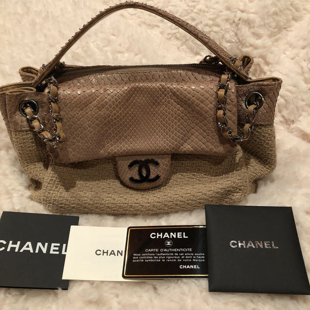 CHANEL(シャネル)のはな様専用・CHANELショルダーバッグ レディースのバッグ(ショルダーバッグ)の商品写真