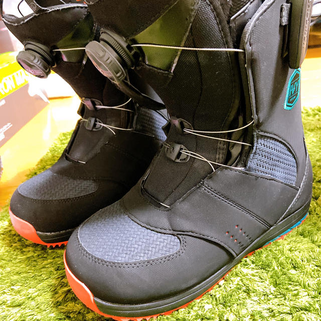 SALOMON 25センチ　レディースブーツ