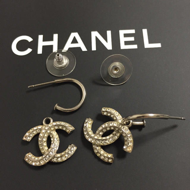 CHANEL(シャネル)のCHANEL■シャネル ラインストーン×シルバー COCOマーク ピアス ハンドメイドのアクセサリー(ピアス)の商品写真