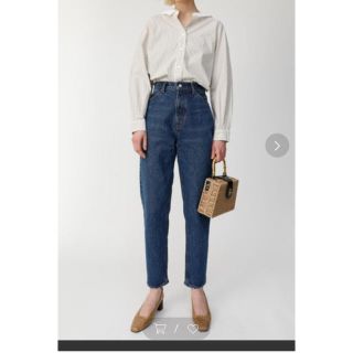 マウジー(moussy)のmoussy マウジー HIGH WAIST TAPERED デニム 完売(デニム/ジーンズ)