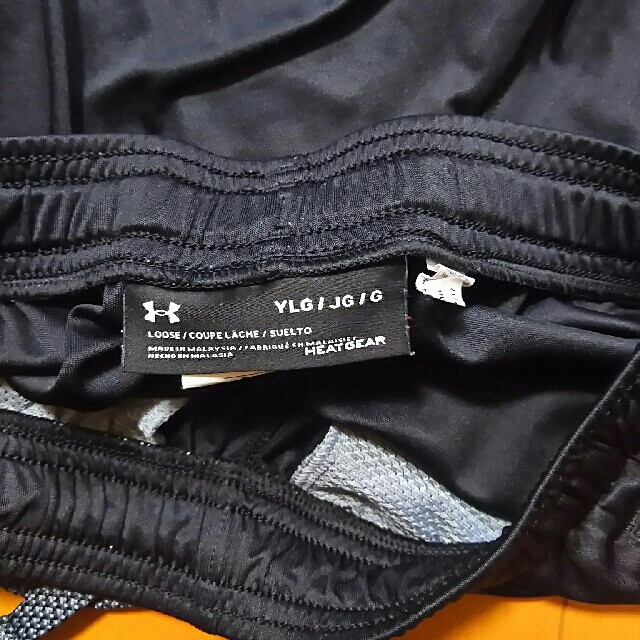 UNDER ARMOUR(アンダーアーマー)のアンダーアーマー ジュニアシャツ&パンツ(中古) キッズ/ベビー/マタニティのキッズ服男の子用(90cm~)(Tシャツ/カットソー)の商品写真