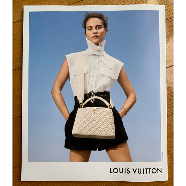 LOUIS VUITTON(ルイヴィトン)の【非売品:雑誌】LOUIS VUITTON レディースのトップス(その他)の商品写真