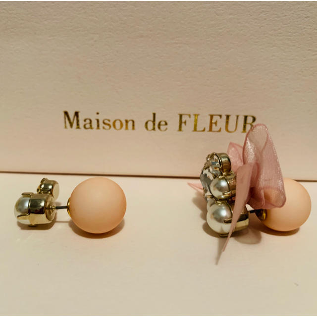 Maison de FLEUR(メゾンドフルール)の【値下げ】【未使用】Maison de FLEUR ビジューピアス レディースのアクセサリー(ピアス)の商品写真