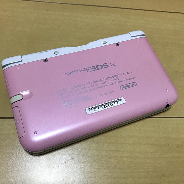 ニンテンドー3DS(ニンテンドー3DS)の任天堂 3DS LL 本体 ピンク エンタメ/ホビーのゲームソフト/ゲーム機本体(携帯用ゲーム機本体)の商品写真