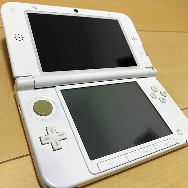 ニンテンドー3DS(ニンテンドー3DS)の任天堂 3DS LL 本体 ピンク エンタメ/ホビーのゲームソフト/ゲーム機本体(携帯用ゲーム機本体)の商品写真