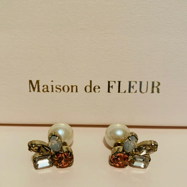 Maison de FLEUR(メゾンドフルール)の【未使用】Maison de FLEUR ビジューピアス レディースのアクセサリー(ピアス)の商品写真