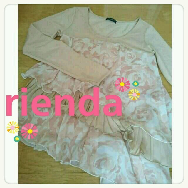 rienda(リエンダ)のフラワープリーツフリルトップス レディースのトップス(チュニック)の商品写真