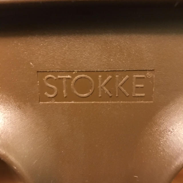 Stokke(ストッケ)のお値下げトリップトラップ  ウォールナットブラウン キッズ/ベビー/マタニティの寝具/家具(その他)の商品写真