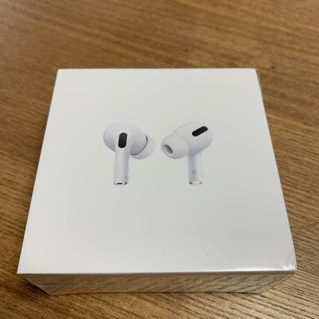 【新品未開封】Apple AirPods Proヘッドフォン/イヤフォン