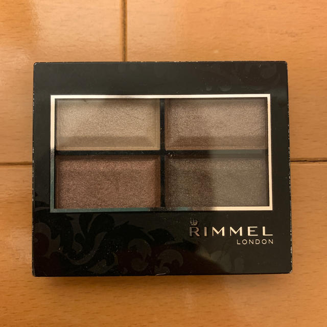 RIMMEL(リンメル)のRIMMEL ロイヤルヴィンテージ　アイズ コスメ/美容のベースメイク/化粧品(アイシャドウ)の商品写真