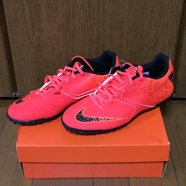 NIKE(ナイキ)の⭐️新品未使用⭐NIKE ナイキ ボンバ X TF トレーニング ジュース スポーツ/アウトドアのサッカー/フットサル(シューズ)の商品写真