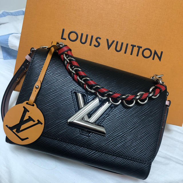 Louis Vuitton M22028 Twist mm , Black, One Size