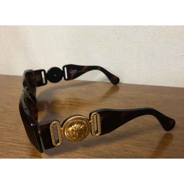 Gianni Versace(ジャンニヴェルサーチ)のジャンニ ヴェルサーチ/GIANNI VERSACE/サングラス レディースのファッション小物(サングラス/メガネ)の商品写真