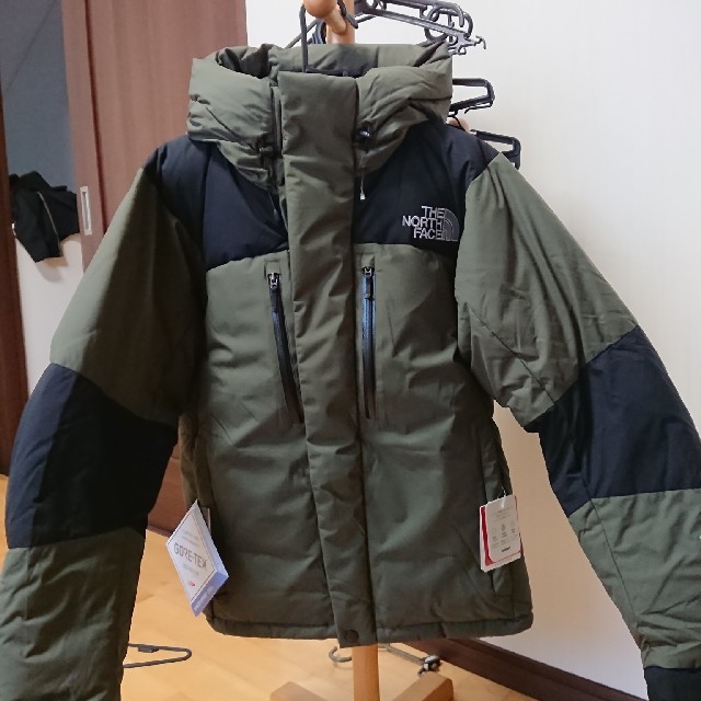 THE NORTH FACE(ザノースフェイス)のTHE NORTH FACE バルトロライトジャケット M ニュートープ メンズのジャケット/アウター(ダウンジャケット)の商品写真